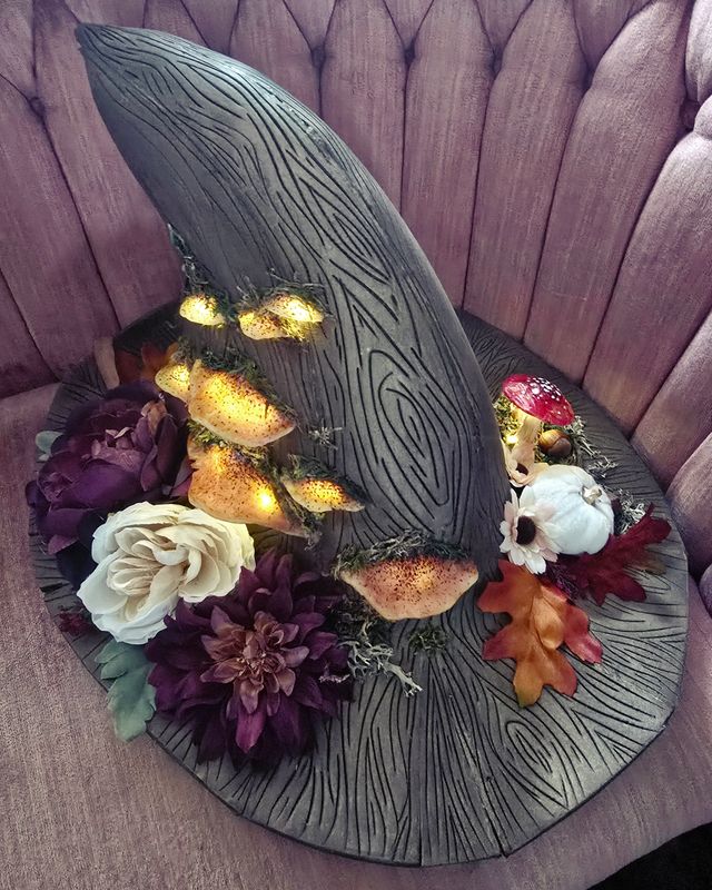 Glowing mushroom witches hat