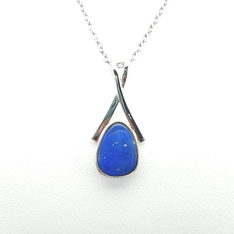 Opal, Pendant