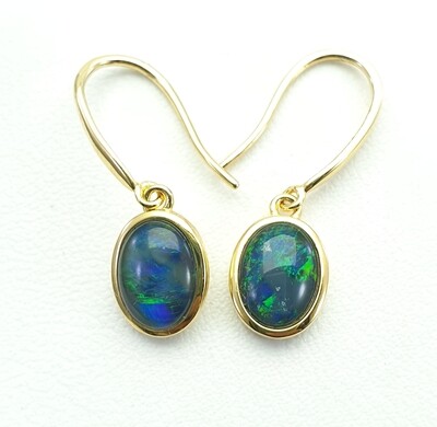 Opal, Earring