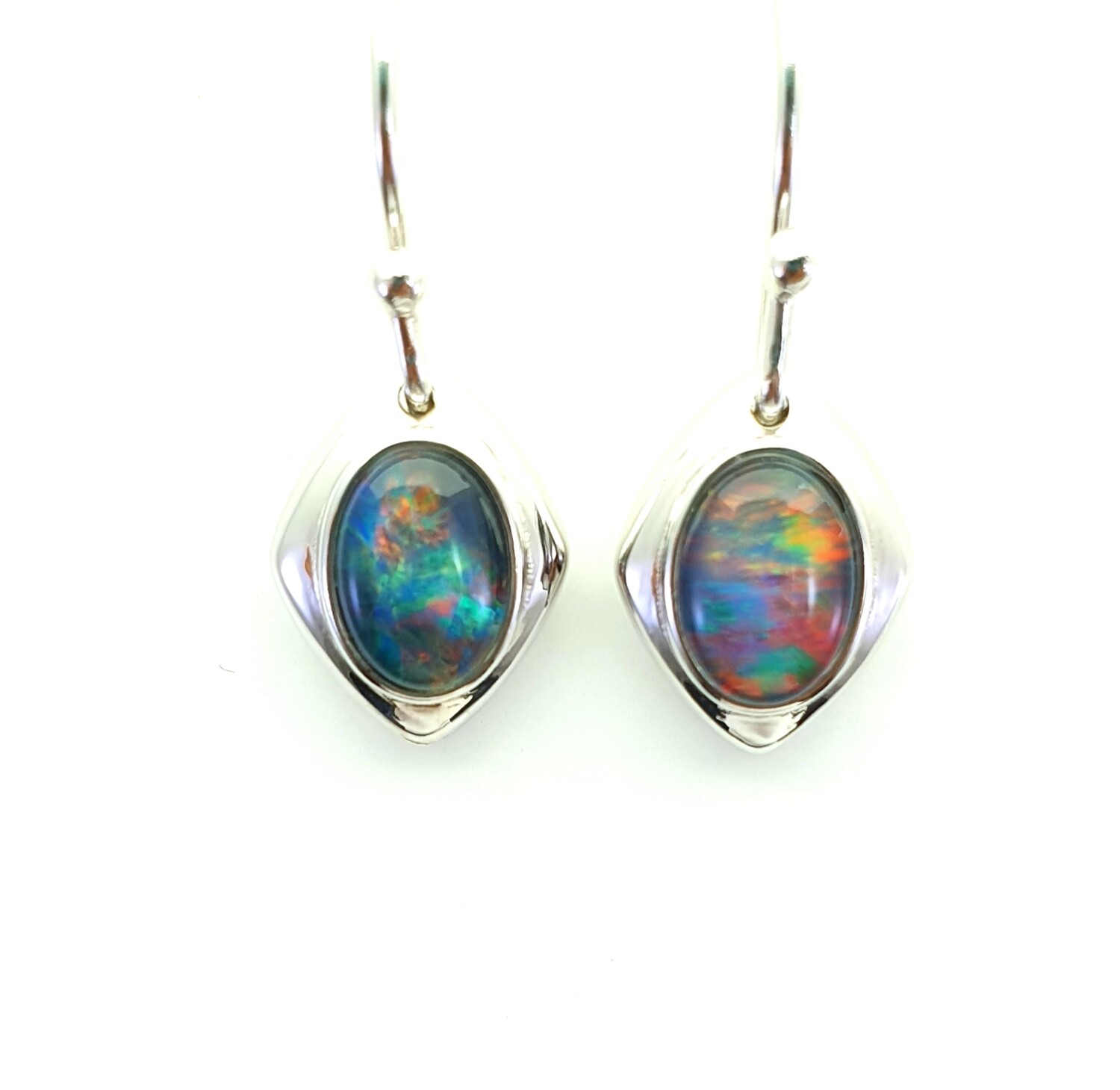Opal, Earring