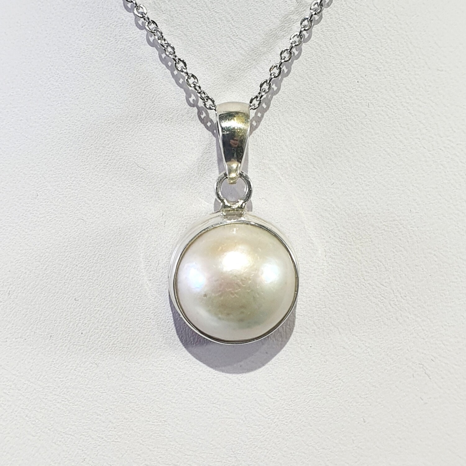Pearl pendant Pearl pendant