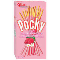 Pocky Strawberry Biscuit Sticks GLICO (ป็อกกี้ บิสกิตแท่ง เคลือบสตรอเบอร์รี่ ตรากูลิโกะ) 45g.