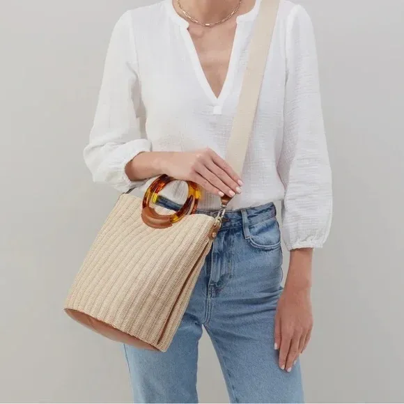 Hobo Sheila Bucket Weave Natural