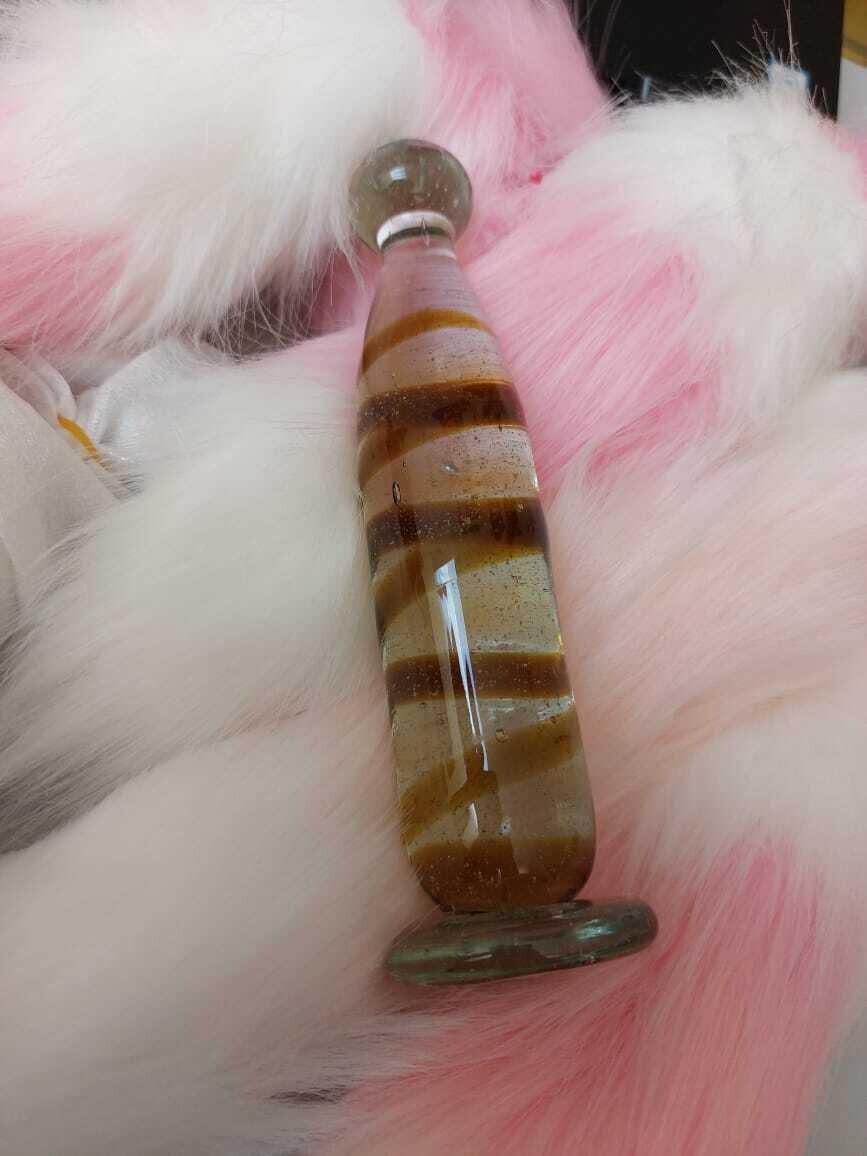 DILDO DE CRISTAL DETALLE CAFÉ