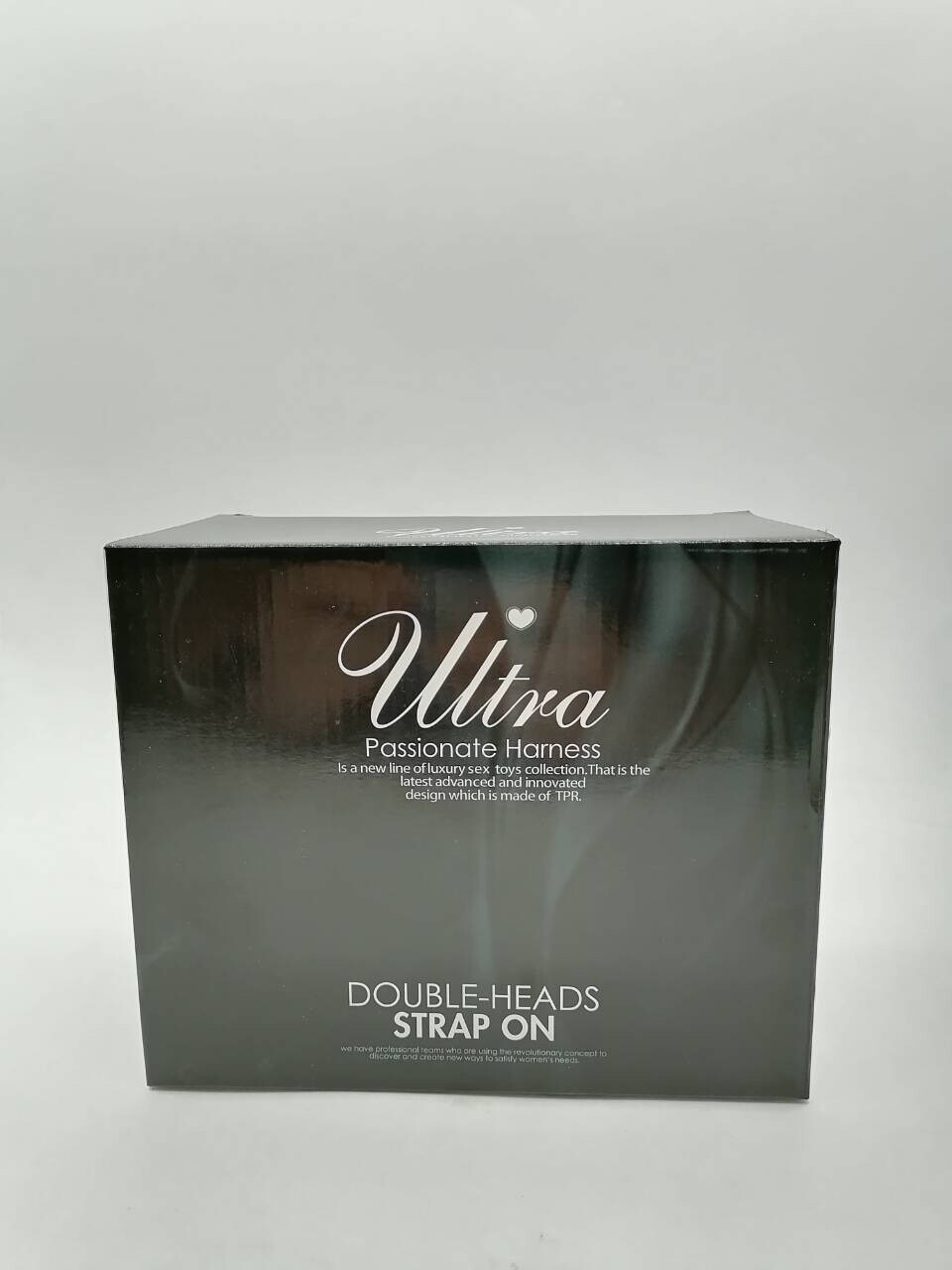 Strap-On con Arnés y Dildo Ultra Elegante