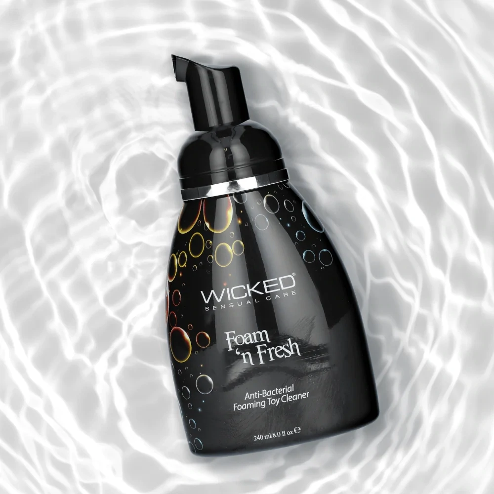 LIMPIADOR DE JUGUETES EN ESPUMA WICKED 8OZ