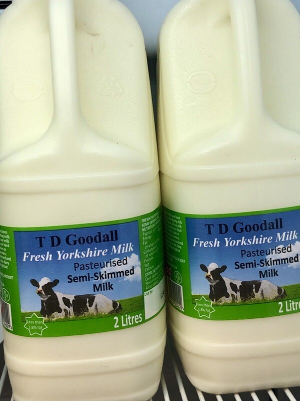 4 Pints Semi Skimmed Milk