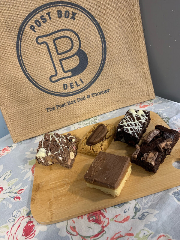 Weekend Treat Box ?