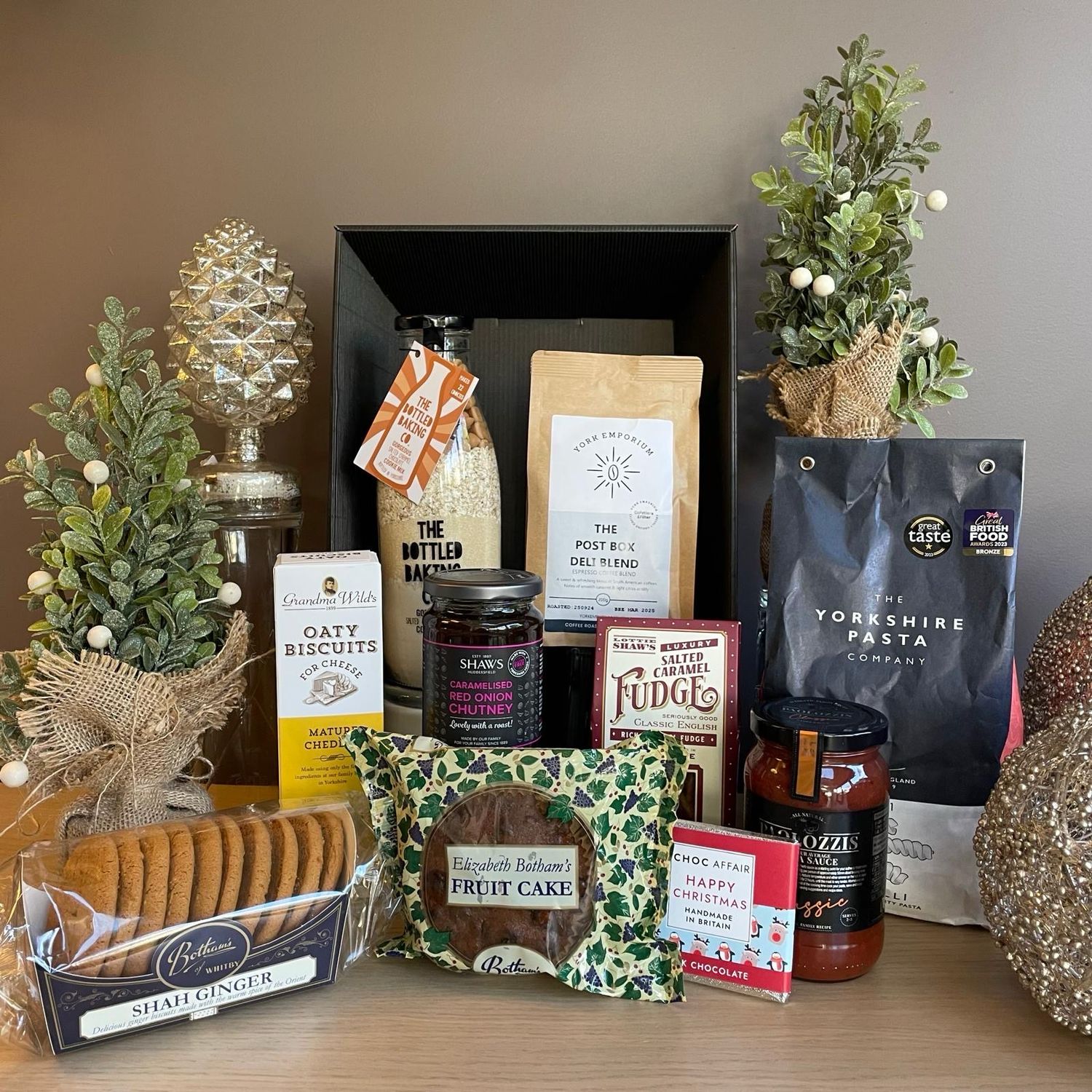 Deluxe Hamper Deluxe Hamper