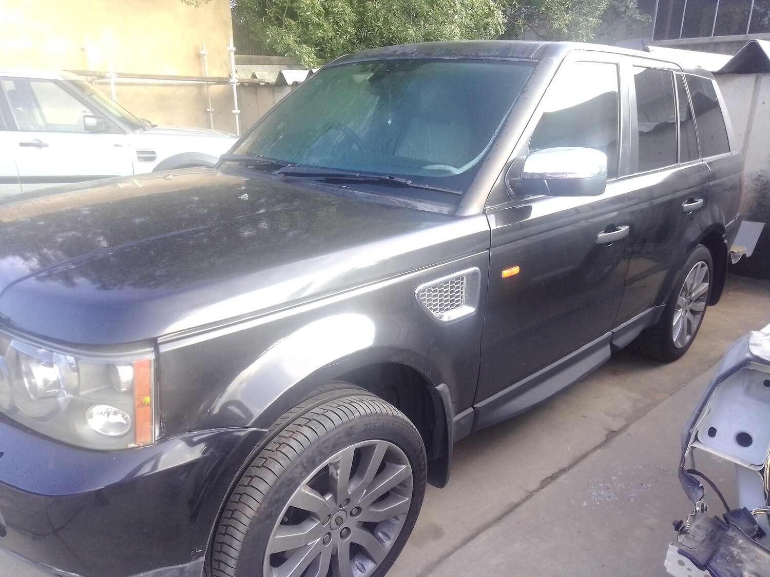 Range Rover Sport 4.2 breaking up for parts