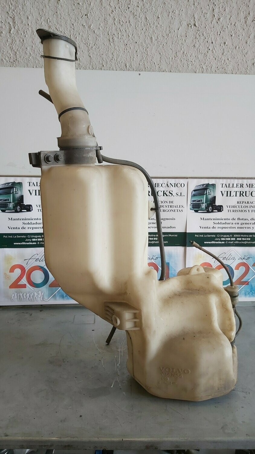 DEPÓSITO DE AGUA LIMPIA PARABRIZAS VOLVO FH 4-60