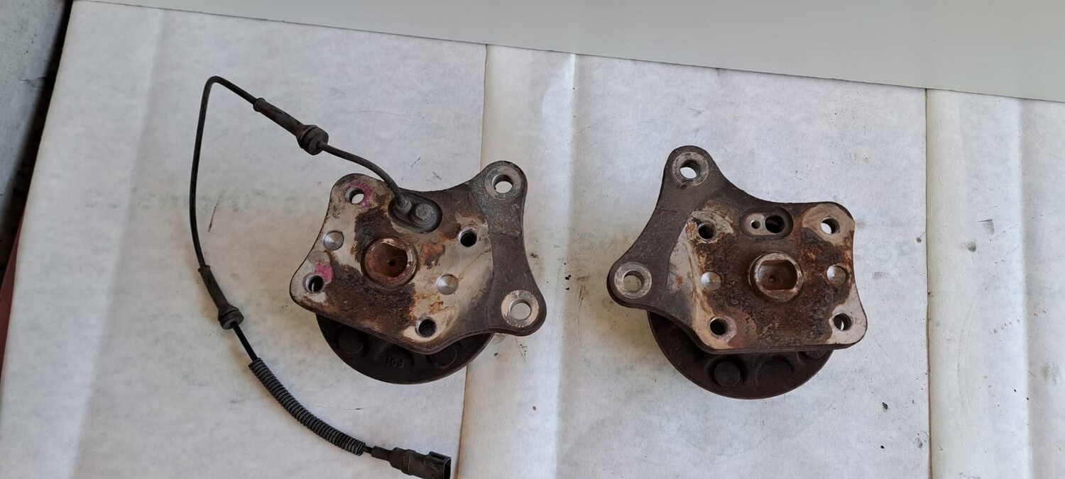 bujes traseros Ford transit  tourneo