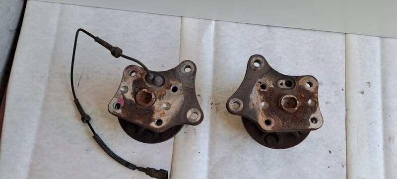 bujes traseros Ford transit  tourneo