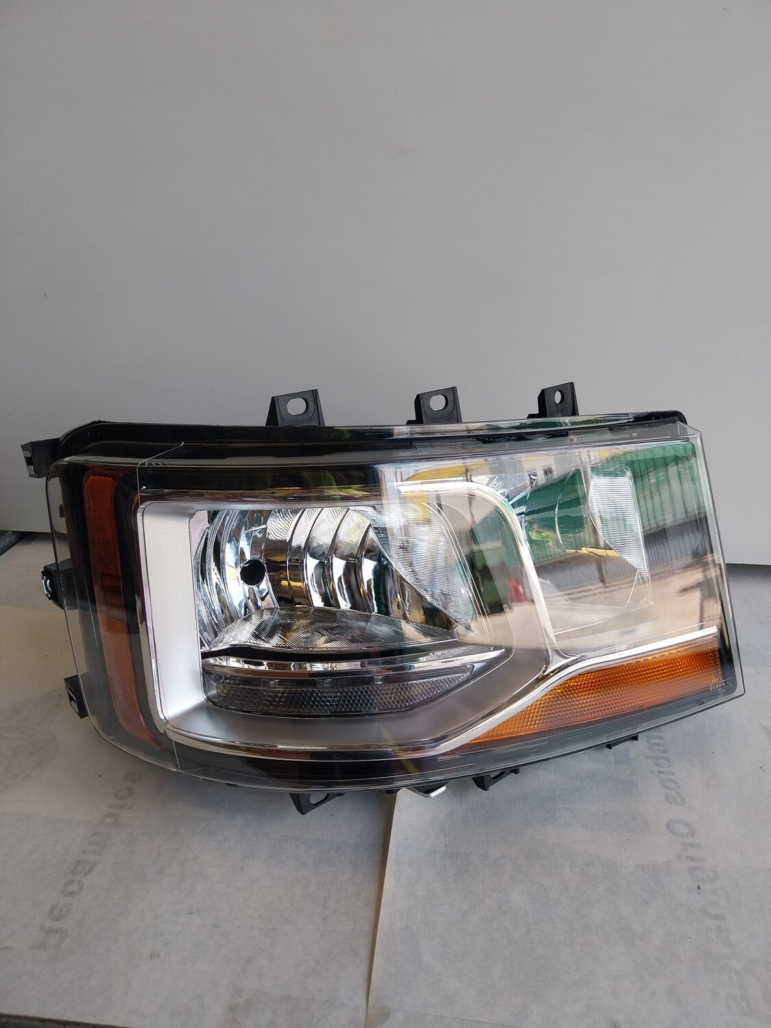 Faro delantero derecho scania S-R