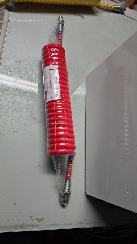 Serpentín de remolque rojo