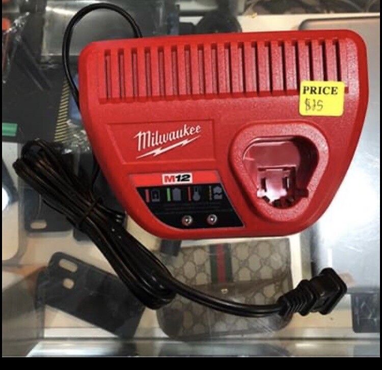 Milwaukee 48-59-2401 M12 Battery Charger