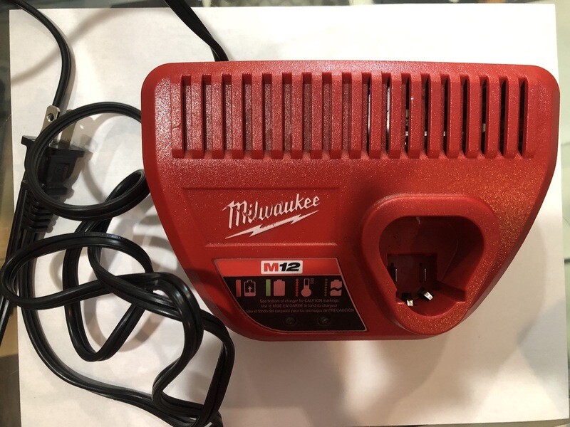 Milwaukee m12 red lithium 12V lithium-ion battery charger