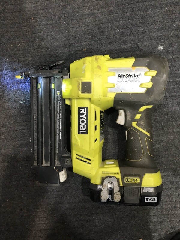 Ryobi (P320) Airstrike 18v One+ Lithium Ion Nailer 6/L54377A
