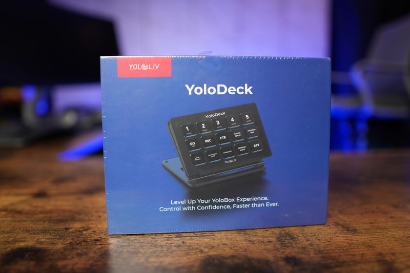 YOLOLIV YoloDeck, Studio Controller Keyboard, 15 Customizable LCD Keys