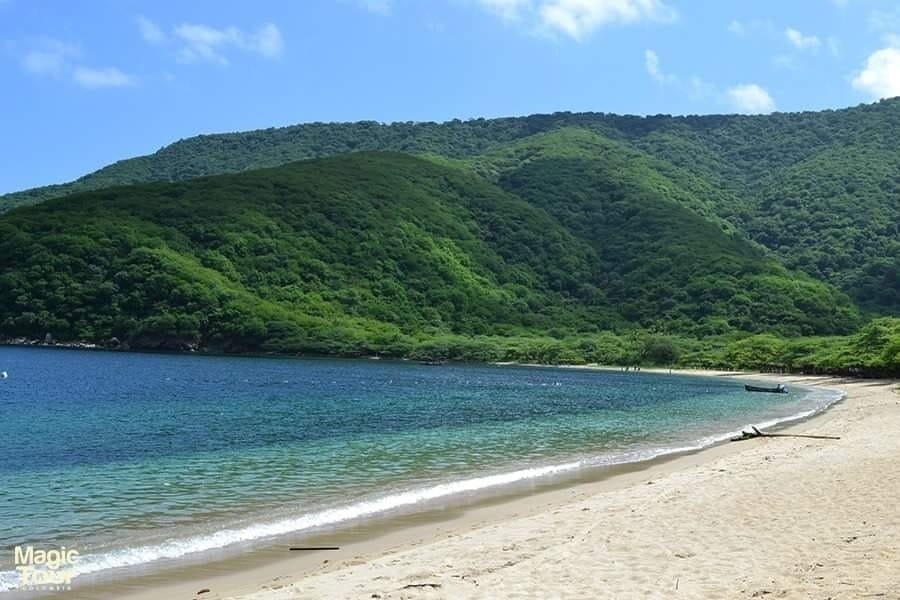 TOUR EN LANCHA A PARQUE NACIONAL TAYRONA