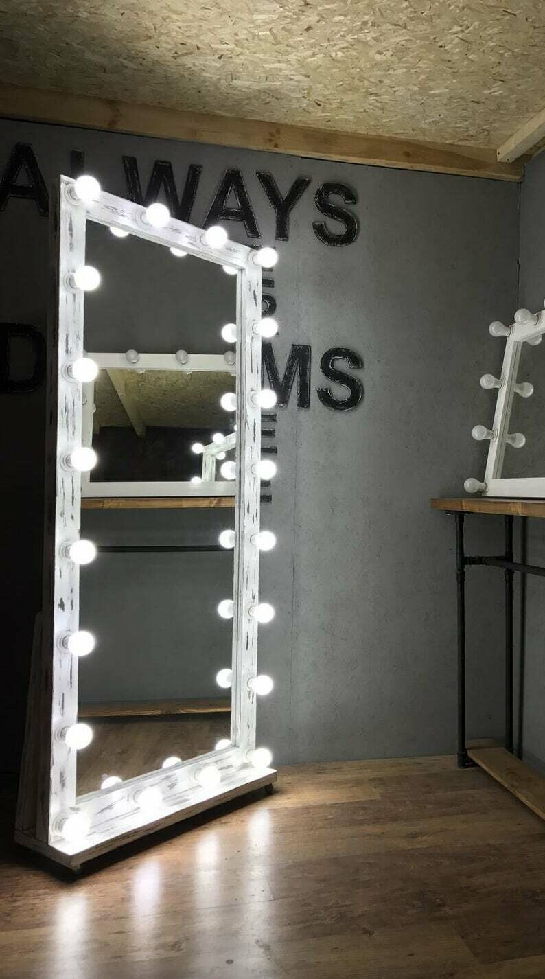 Espejo de maquillaje de Hollywood con luces