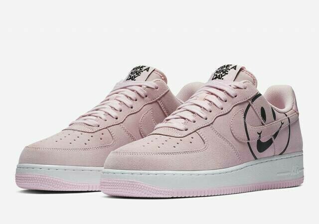 Nike air Force 1 have a Nike day