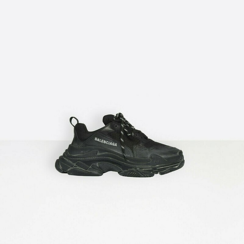 Balenciaga triple s total black