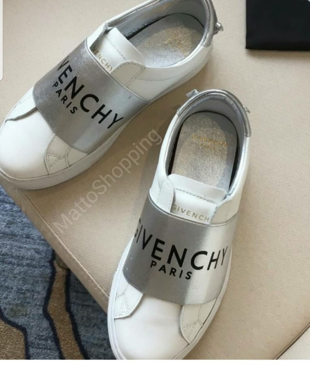 Givenchy bianche white silver