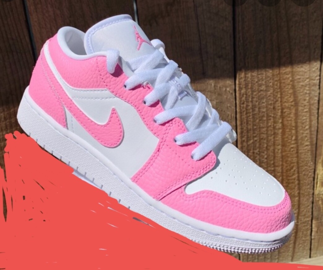 Jordan  1 lows custom hot pink  