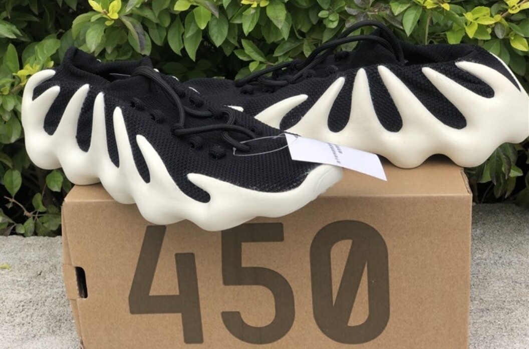 Adidas Yeezy 450 &#39;Cloud&#39; black