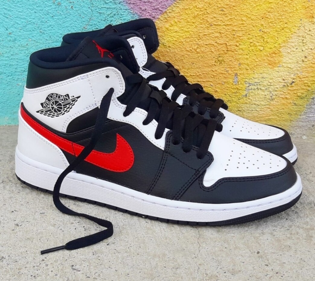  Jordan  1 Mid Black Chile Red White 