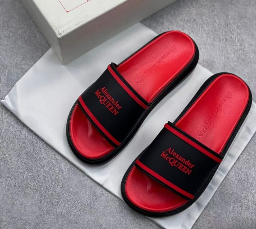 Alexander Mcqueen logo pool slide red/black 