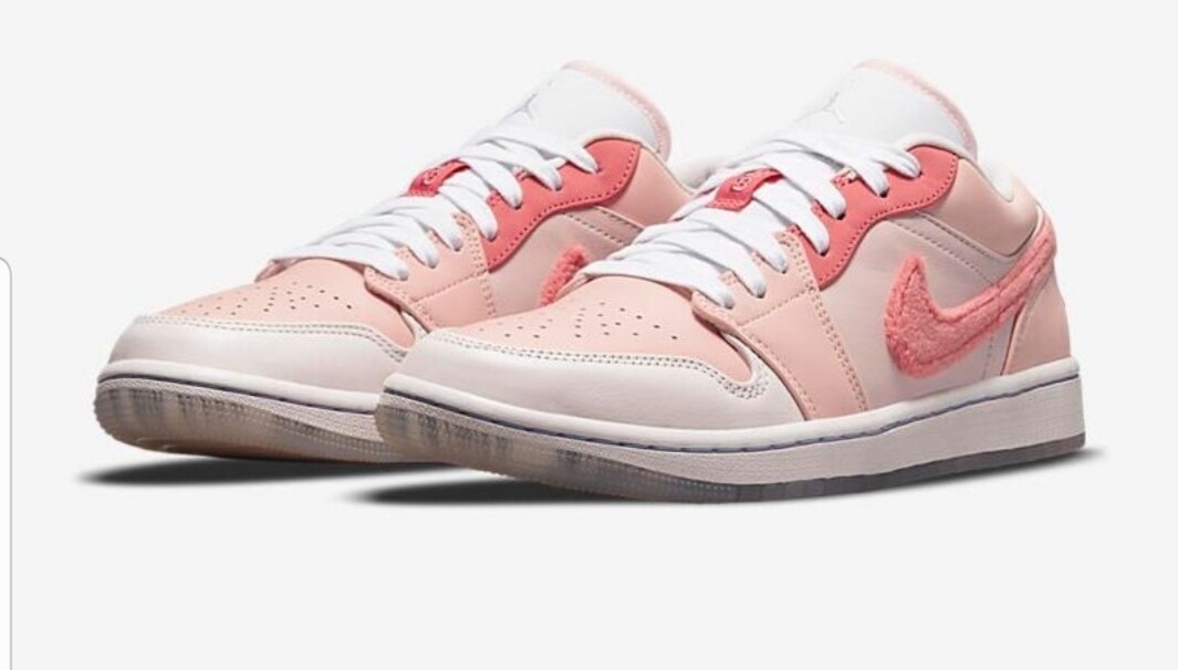  air jordan 1 low Mighty Swoosher pink
