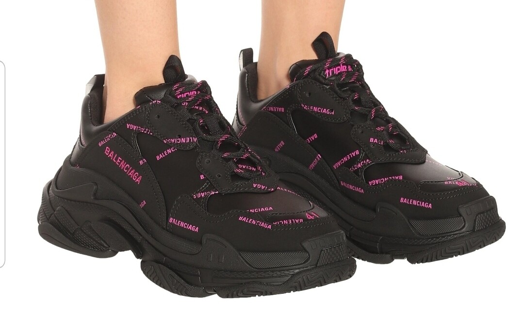 Balenciaga triple s black logo red allover