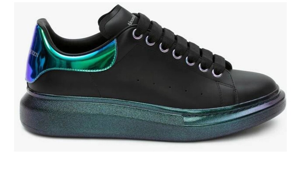 Alexander  Mcqueen Oversized black Iridescent 