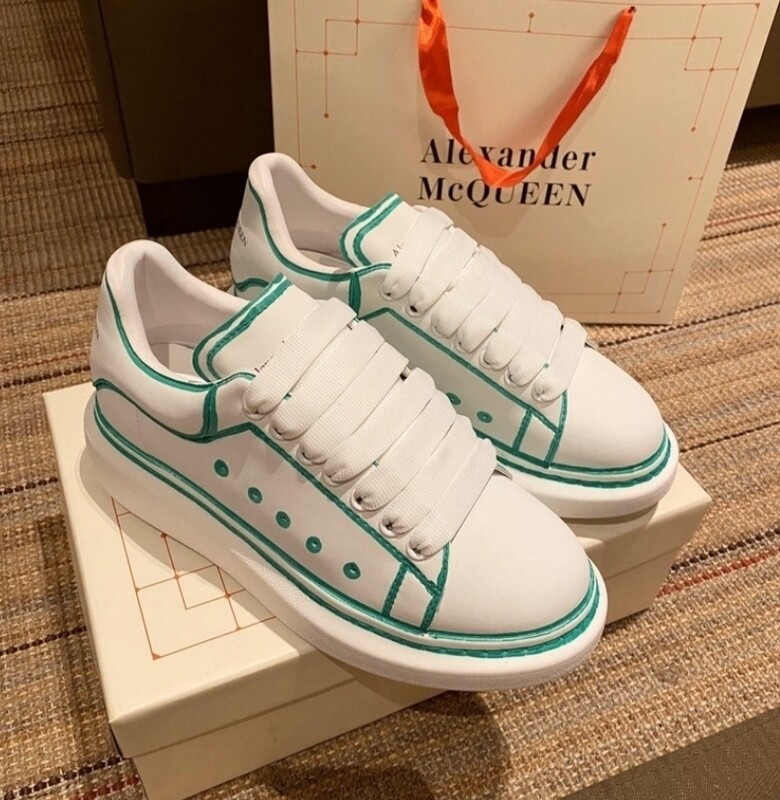 Alexander  Mcqueen Oversize white green 
