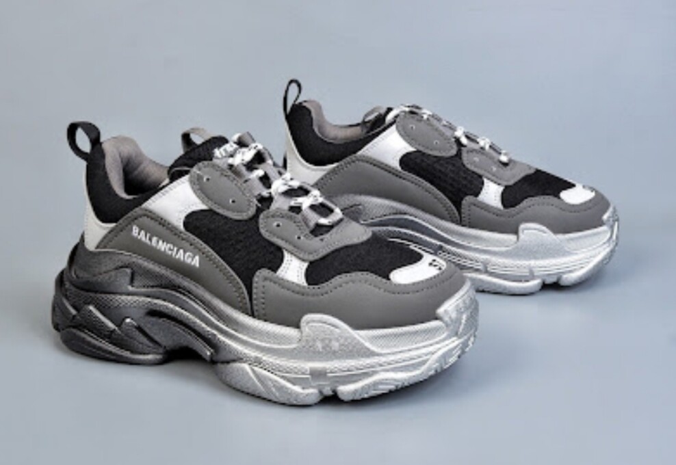 Balenciaga triple s dark grey