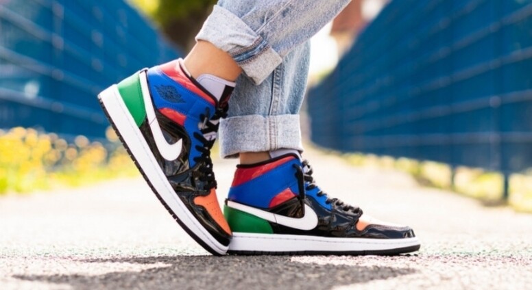 Air Jordan 1 Mid WMNS SE MULTI PATENT 