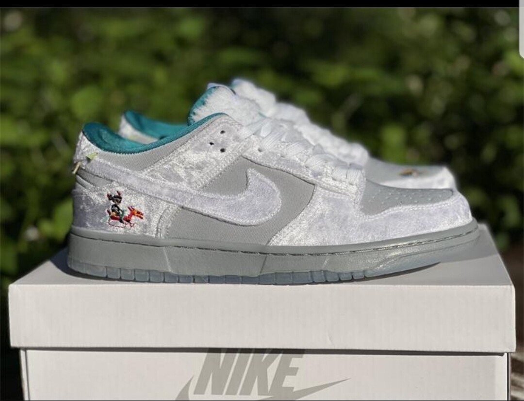   Dunk Low ice christmas 