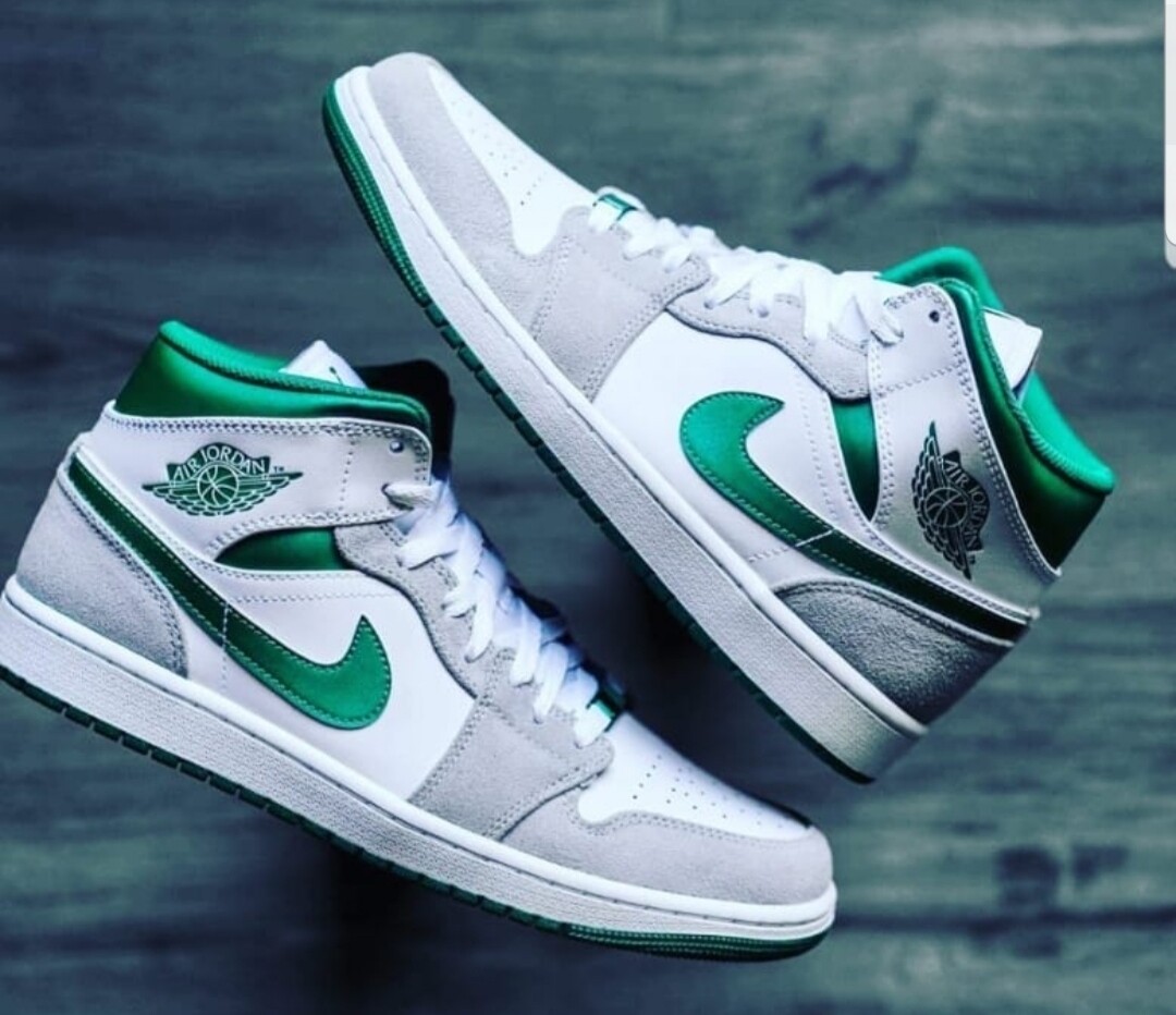 Air Jordan 1 Mid &#39;Smoke Grey Green&#39; 