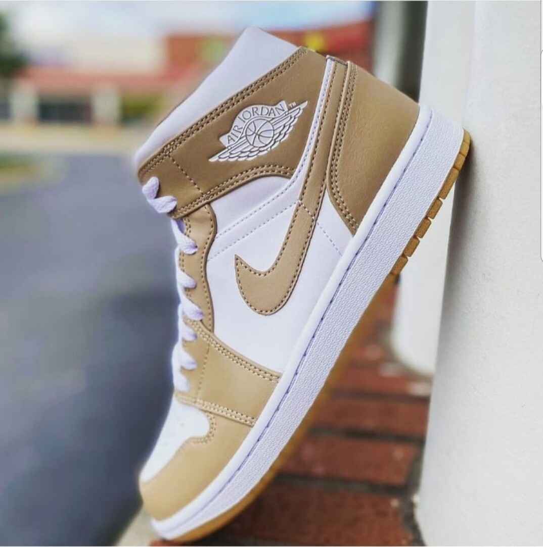  air jordan 1 mid Hemp/Gum Yellow 