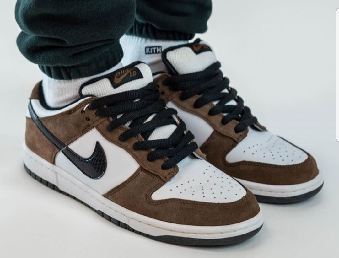 Nike SB Dunk Low White Black trail end brown