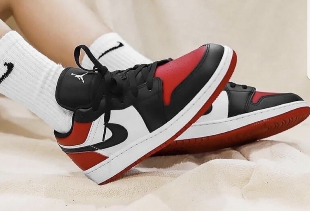 Air Jordan 1 low Bred toe