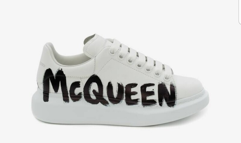Alexander  Mcqueen Oversized Graffiti white /black 