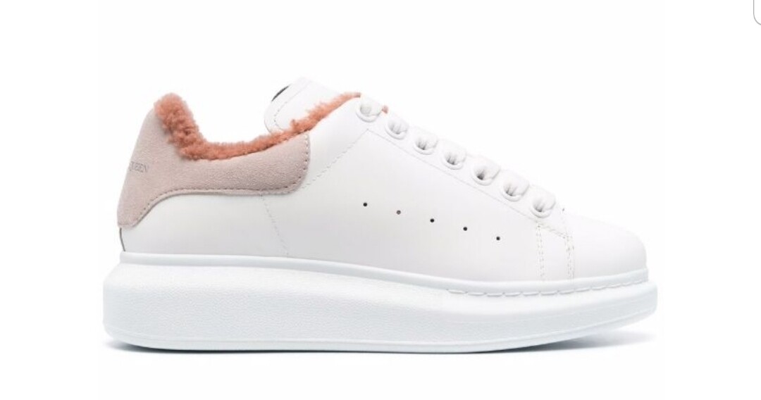 Alexander  Mcqueen Oversize white /pink fur