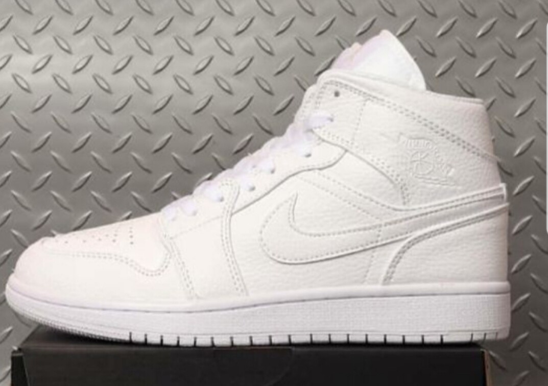 Air Jordan 1 Retro full white 