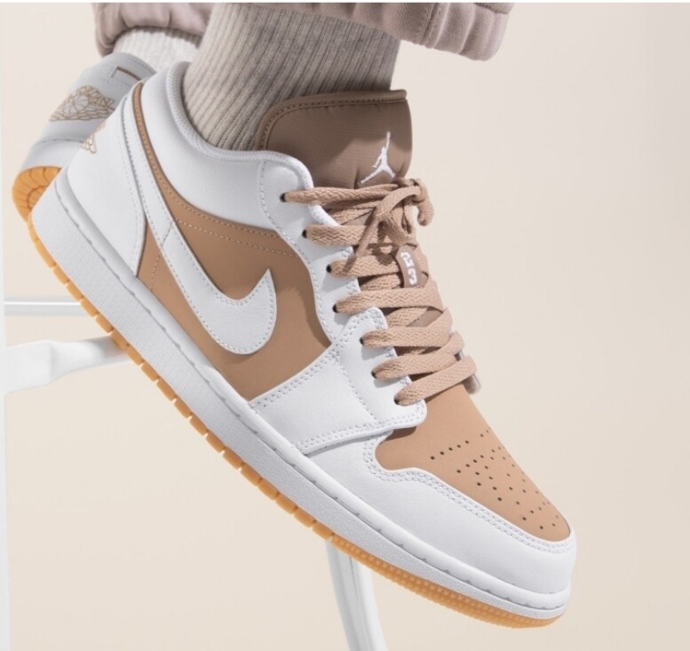 Air Jordan 1 Low hemp white