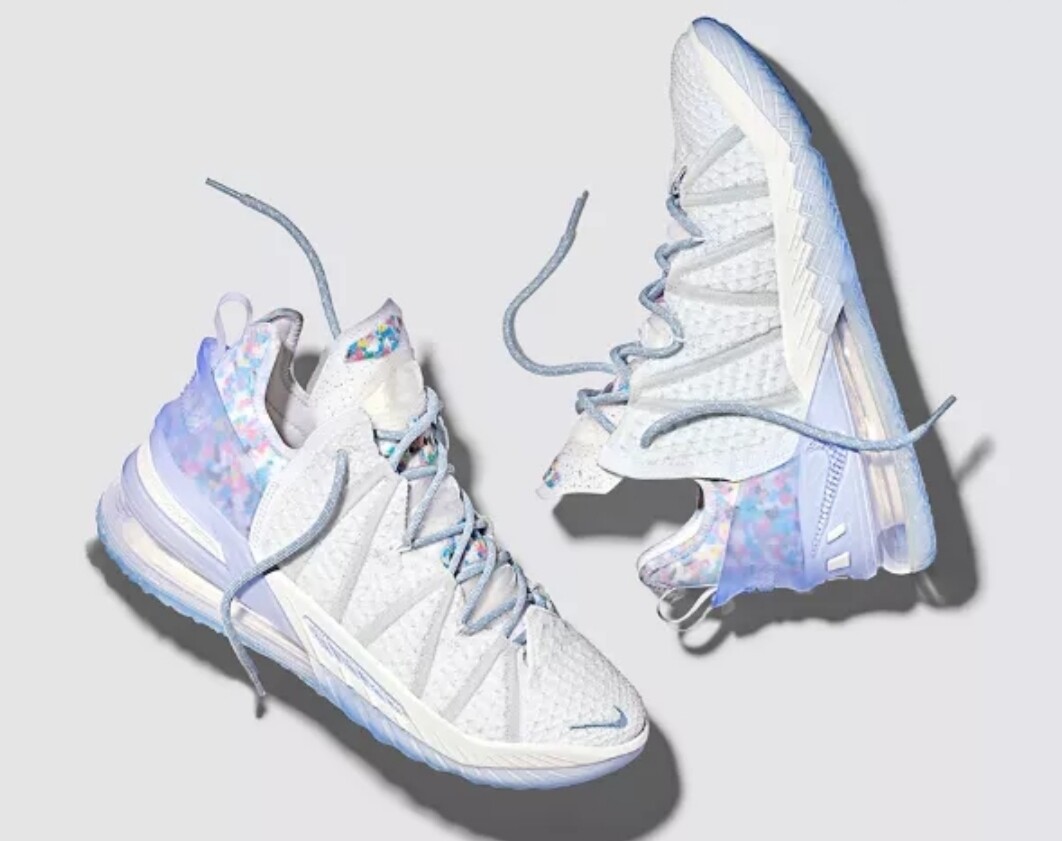  Nike Le Bron 18 play for the future 