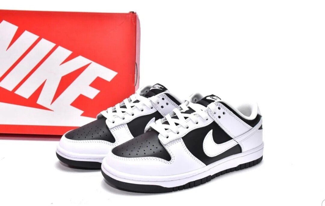 Nike Dunk Low retro white black 