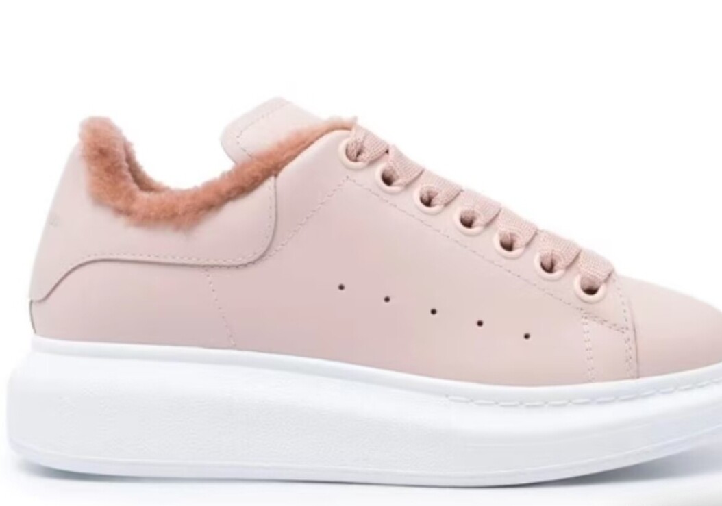 Alexander  Mcqueen Oversize pink white fur